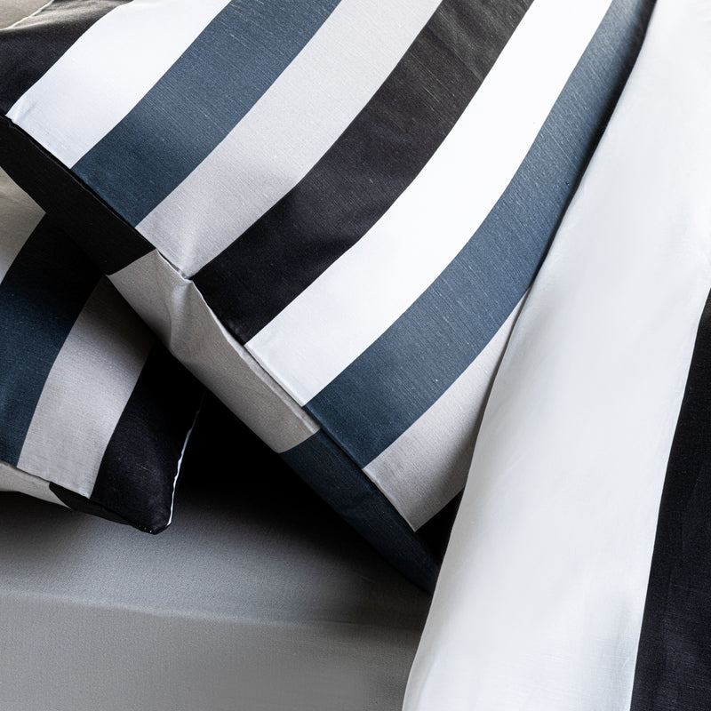 Grey Stripes Printed Duvet Cover with Pillowcases